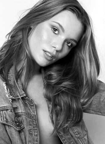 izzy davi